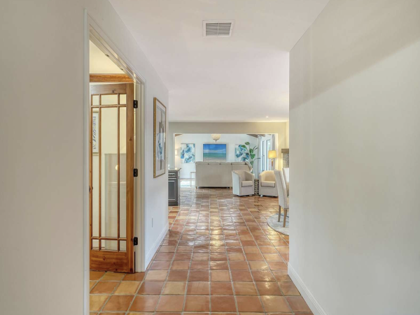 Lido Key Three Bedroom Vacation Home With Pool Walk To Beach